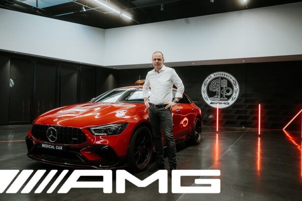 The New Mercedes-AMG Official Formula 1 Medical Car | Walkaround