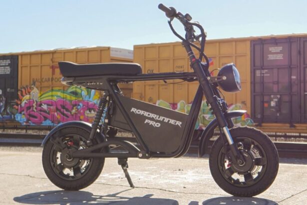 New RoadRunner Pro electric scooter hits 50+ mph speeds while sitting down