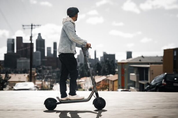 Apollo Go unveiled as fast, dual-motor entry-level electric scooter you can still carry