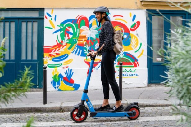 Study shows there’s a gender gap in electric scooters, and it’s a safety concern. Here’s why