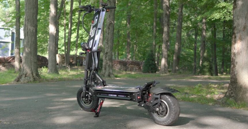 E-scooter at highway speeds? ZonDoo’s 8kW RoadHitter lives up to its name