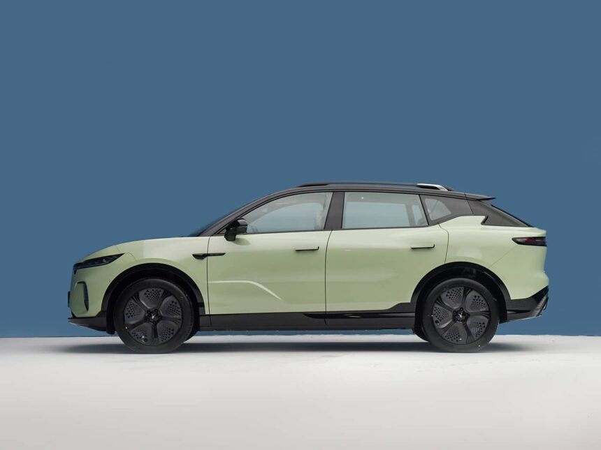 Voyah debuts Zhiyin its first world car -an electric SUV with 901 km range