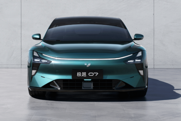 Jiyue 07, an electric sedan from Baidu and Geely, opens pre-sales