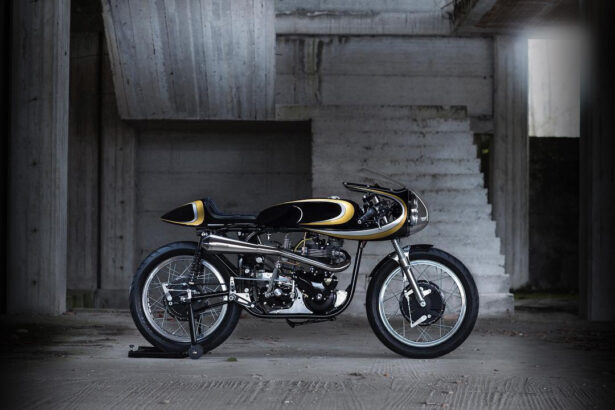 Triton cafe racer stile italiano