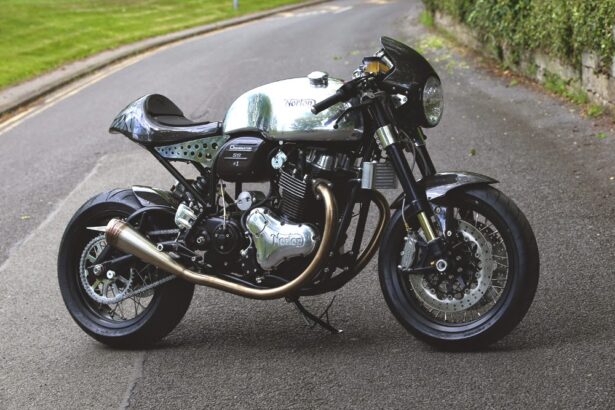 Norton Dominator SS Roadtest - Return of the Cafe Racers