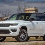 2025 Jeep Grand Cherokee 4xe PHEV carries forward for $62,285