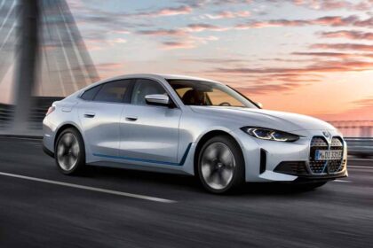 BMW is adding AWD and RWD options to its i4 and i7 EVs this year