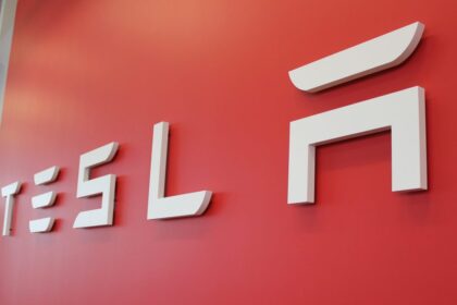 Tesla (TSLA) valuation surges to  equal next 10 biggest automakers over Trump/Musk relationship