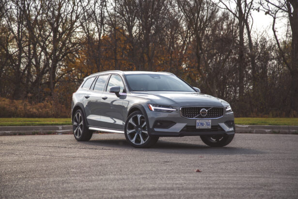 Review: 2025 Volvo V60 Cross Country