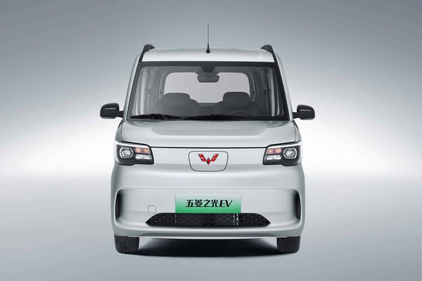 Official picture of the Wuling Zhiguang EV, as the electric combi car the world wants prepares for sales