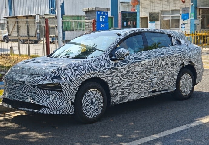 New Xpeng, believed to be the G7, spied and likely designed as a global car