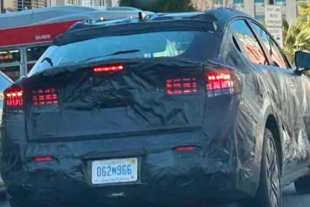 Here’s a look Nissan’s next-gen LEAF spotted testing in the US [Image]