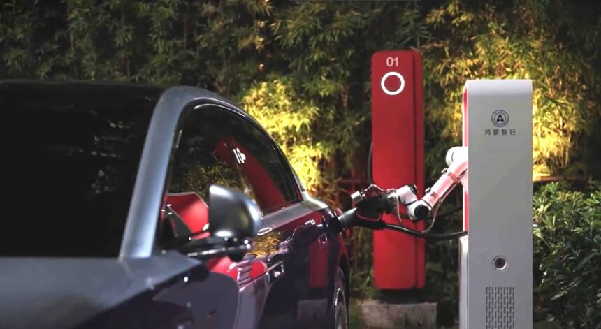 Huawei unveils unmanned EV charging robotic arm [video]