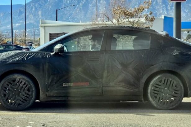 Here’s a better look at the new Nissan LEAF EV [Images]
