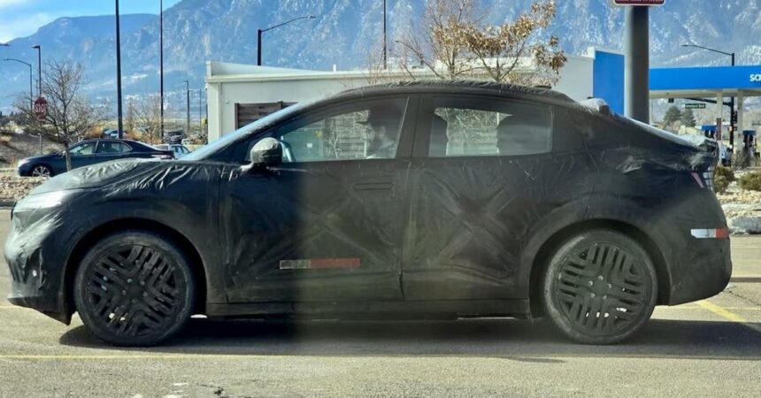 Here’s a better look at the new Nissan LEAF EV [Images]