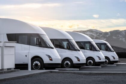 Tesla Semi suffers more delays and ‘dramatic’ price increase
