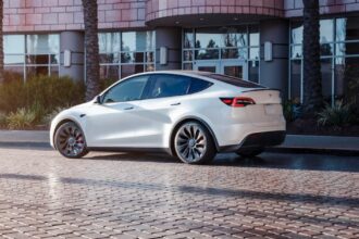 Tesla loses head of India just as it is rumored to finally enter the market