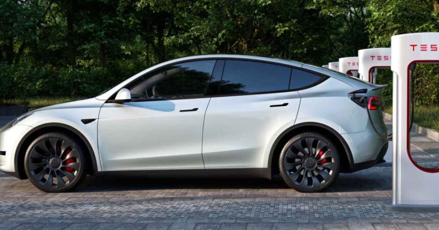 France says Tesla lied about FSD and more, 4 months to comply or be fined