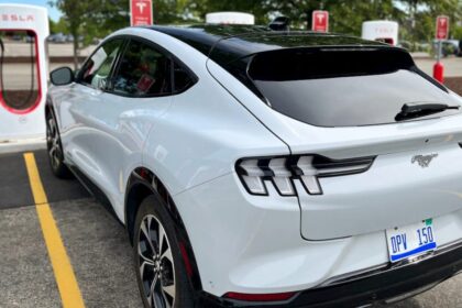 Ford dealers told to brace for EV rush as incentive cutoff nears