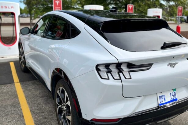 Ford dealers told to brace for EV rush as incentive cutoff nears