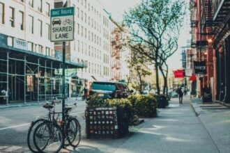 Former DOT official says NYC’s 15 MPH e-bike speed limit will risk lives