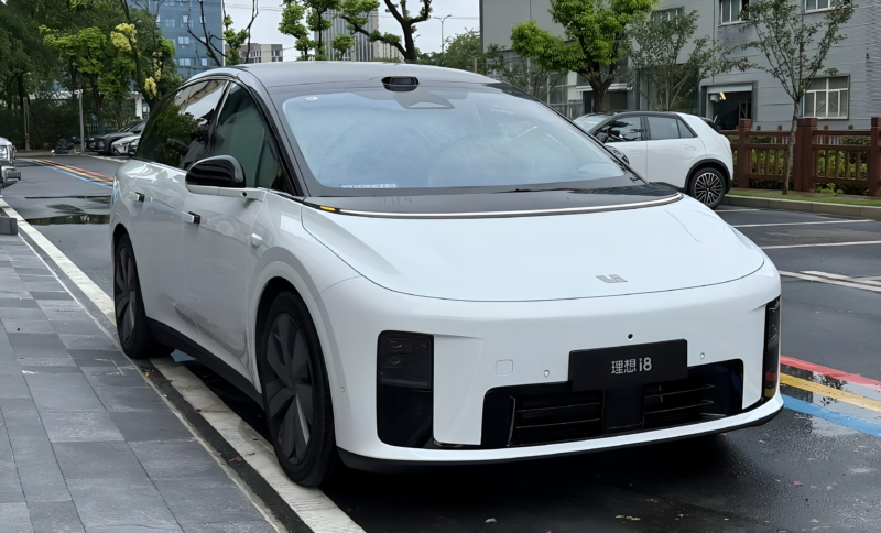 Onvo and Li Auto executives clash on social media over i8 smear rumor