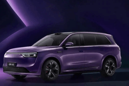 Huawei's Aito M8 pure electric SUV pre-sales start at 52,000 USD, debuts with Huawei's new electric drive