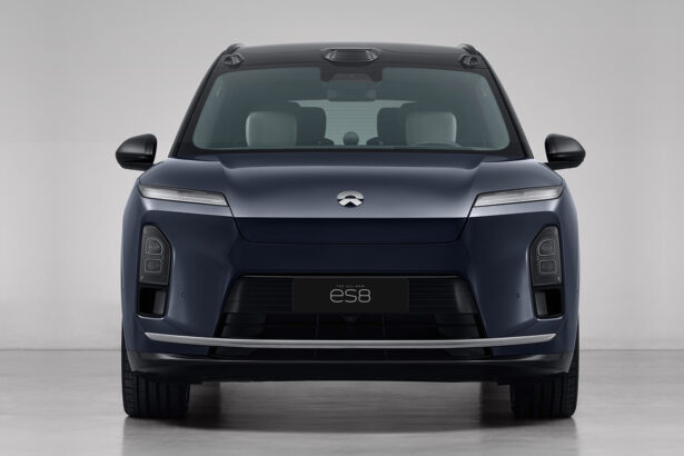 Third-gen Nio ES8 crossover to launch in autumn 2025 at Nio Day 2025