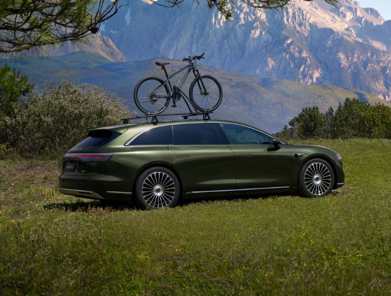 HIMA's first station wagon - Stelato S9T