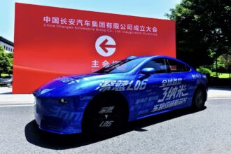 features 3nm cockpit chip and standard lidar