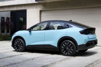 Nissan is already cutting production of the new LEAF EV and it hasn’t even launched yet