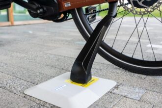 This new wireless e-bike charger wants to be the future of electric bikes