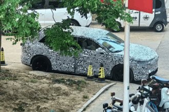 Spy photos reveal Huawei's Luxeed R9 SUV amid brand challenges