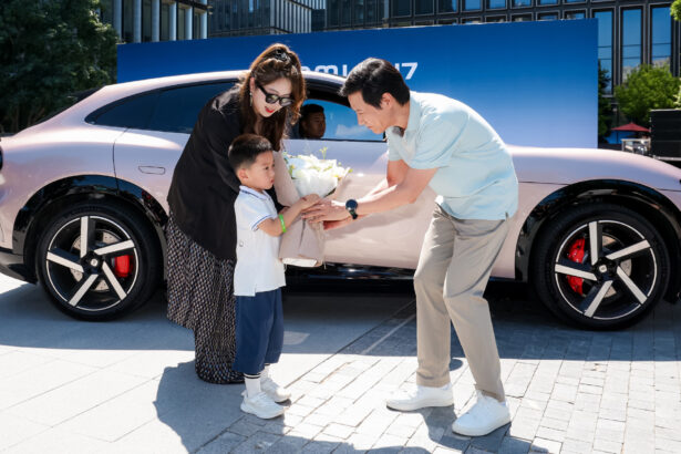 Xiaomi YU7 electric SUV started deliveries in China, priced at 35,380 USD