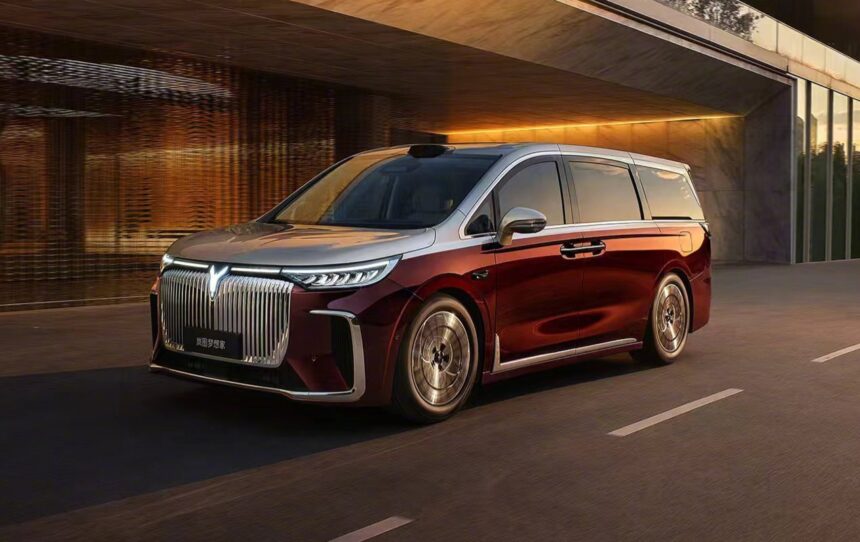 2026 Voyah Dream with tank turn and 5C charging starts pre-sale at 54,500 USD