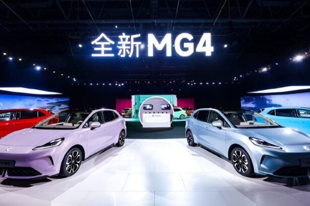 All-New MG4 debuts with semi-solid-state battery, pre-sales start at 10,100 USD in China