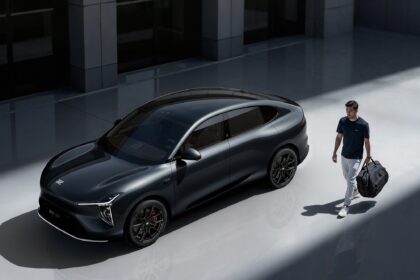 SAIC's new IM LS6 with CATL's Freevoy Super Max battery starts pre-sale