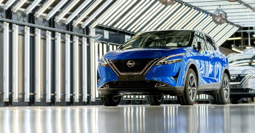 Nissan may keep this gas SUV alive despite a new EV version coming soon