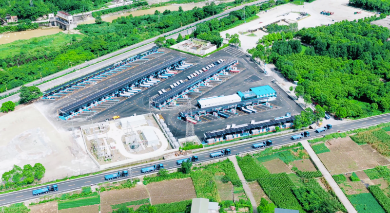 Huawei unveils world's first 100MW heavy-duty truck supercharging station targeting 45,000-ton annual carbon reduction
