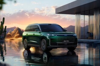 Chery Fulwin T11 EREV with 30-inch screen starts pre-sale in China, launch in September