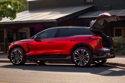 Ford and GM will keep the $7,500 EV tax credit alive beyond the deadline