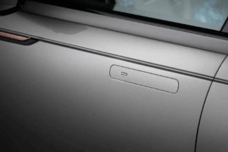 China's auto regulators eye ban on retractable door handles, report says