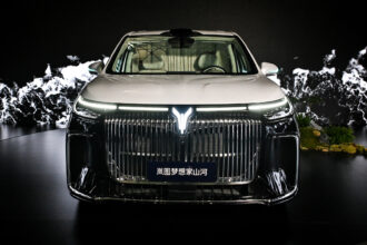 Voyah Dream 5.3-meter MPV with 350 km of EV range launched in China for 46,300 USD
