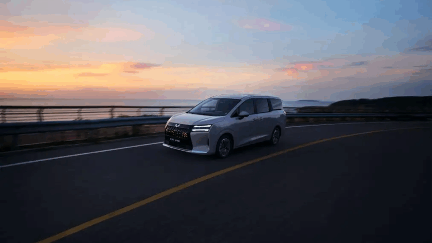 China's most affordable MPV, SGMW's 7-seater Wuling Xingguang 730 started pre-sales at 10,800 USD