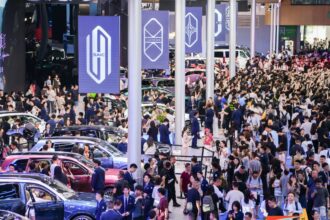 Chinese all-electric passenger vehicles have an average 528 km range in Q1 to Q3 2025, up 24% from 2020